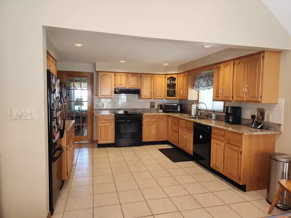 Peabody, MA 01960,1 Danforth St