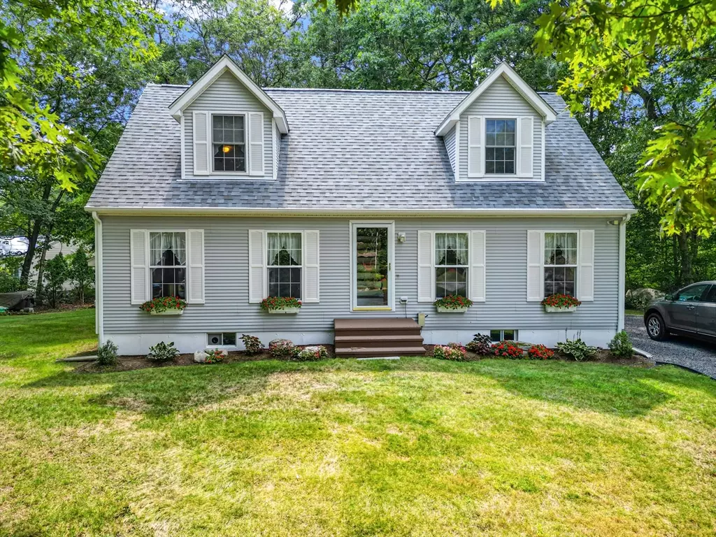 Swansea, MA 02777,72 Neadam Ct