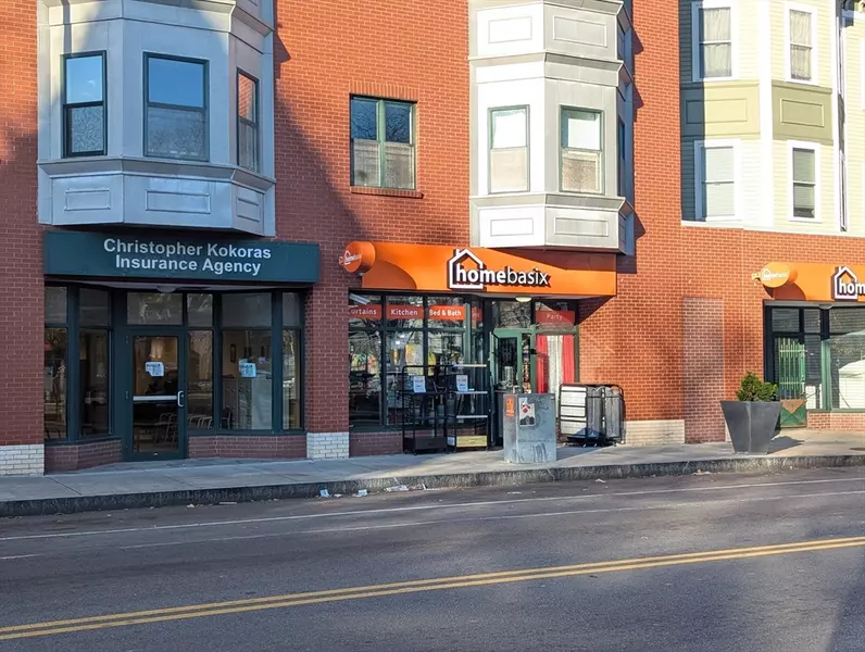 323-329 Centre St #C4b, Boston, MA 02130