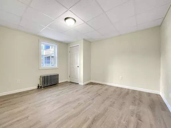 Lynn, MA 01902,32 Harwood St #2