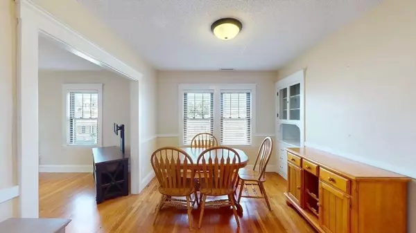 Waltham, MA 02453,10 Washington Ave #3