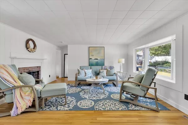 Barnstable, MA 02601,37 Fourth Ave
