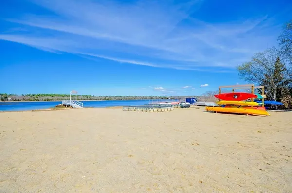 Marion, MA 02738,82 Dexter Road