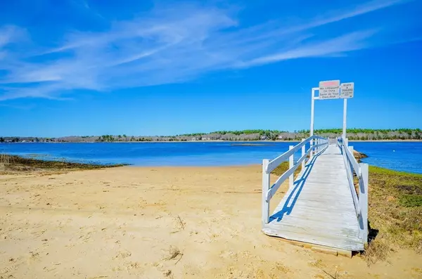 Marion, MA 02738,82 Dexter Road