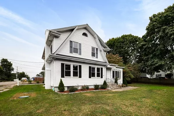 Cumberland, RI 02864,1745 Diamond Hill Rd