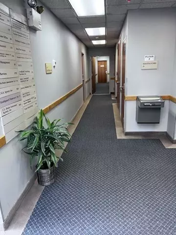Canton, MA 02021,1017 Turnpike St #16