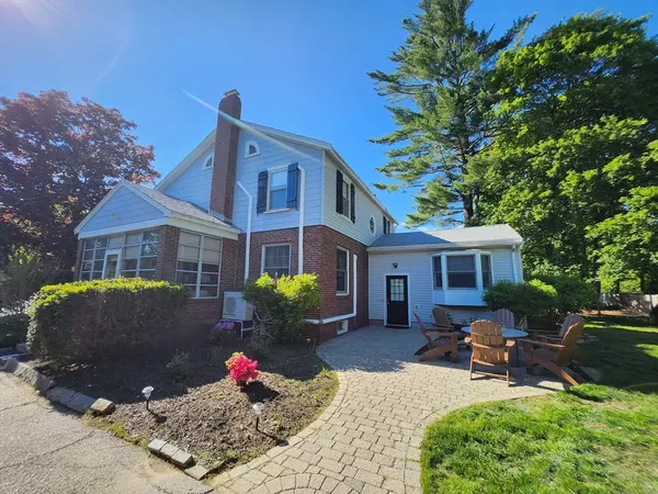 Amesbury, MA 01913,36 Hillside Ave
