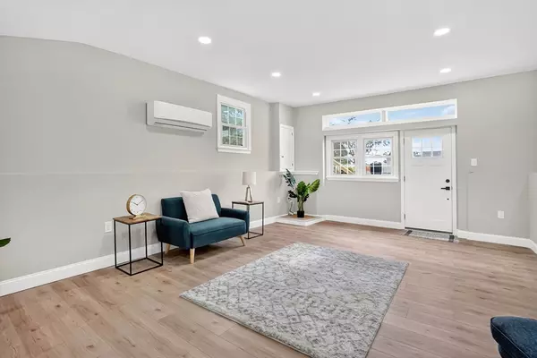 Agawam, MA 01030,51 Bradford Dr