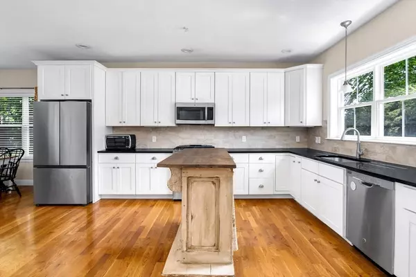 Medway, MA 02053,14 Millstone Dr #14