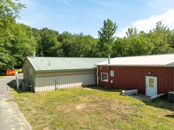 Southwick, MA 01077,526 College Hwy