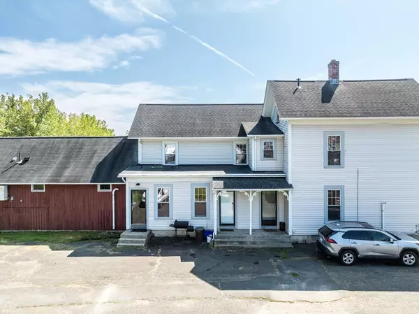 Southwick, MA 01077,526 College Hwy