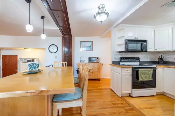 Quincy, MA 02171,94 Newbury Ave #100