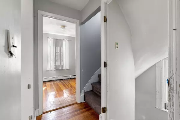 Boston, MA 02122,7 Bloomington St