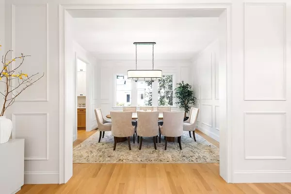 Wayland, MA 01778,32 Pemberton