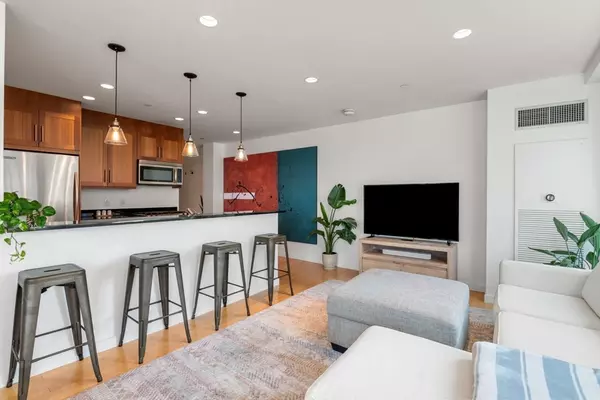 Boston, MA 02110,80 Broad St #1007