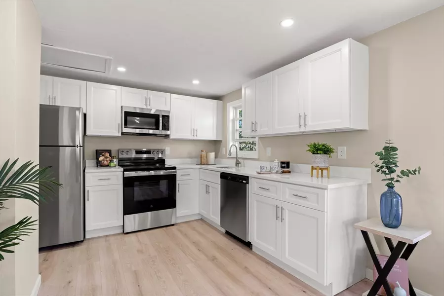 47 Roosevelt St, Revere, MA 02151