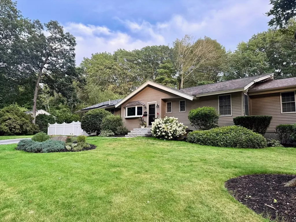 Chelmsford, MA 01824,14 Abbott Ln.