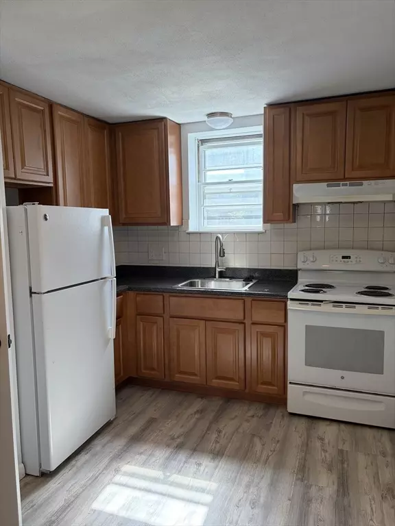 85 Trapelo #37, Waltham, MA 02452