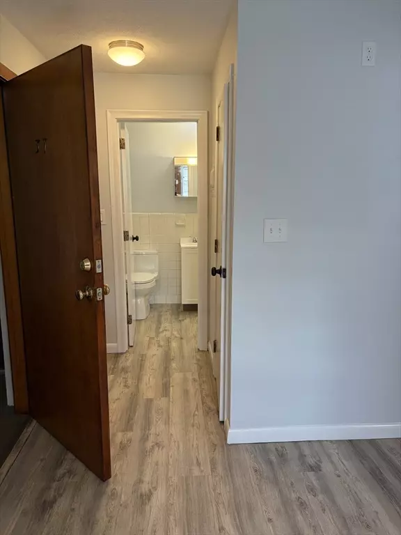 Waltham, MA 02452,85 Trapelo #37