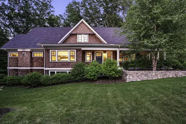 25 Cottage Circle #25, Dedham, MA 02026