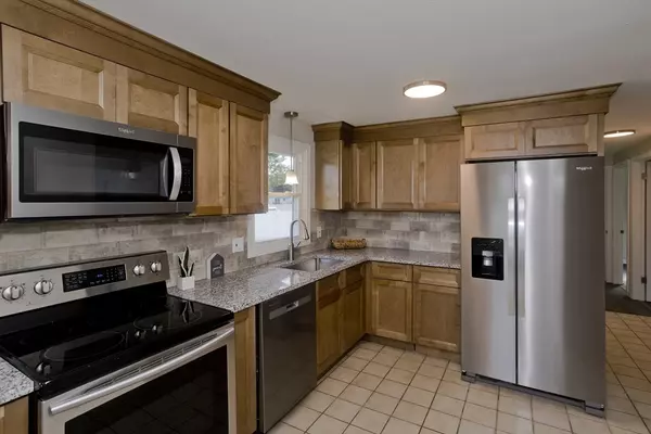 Holyoke, MA 01040,397 Apremont Hwy