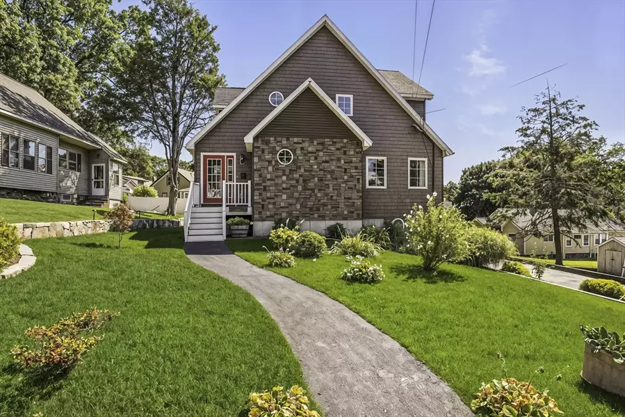 8 Shirley St, Auburn, MA 01501