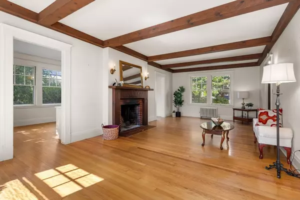 Marblehead, MA 01945,36 Rockaway Ave