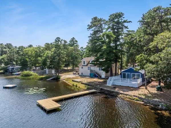 Wareham, MA 02538,37 Pine Lake Dr