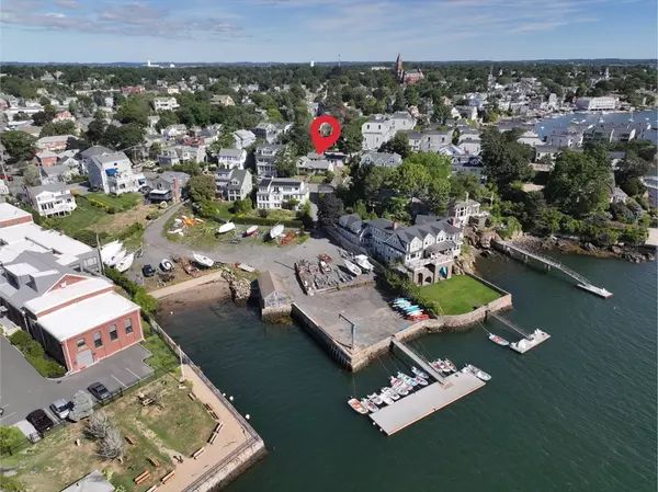 Marblehead, MA 01945,6 Redstone Ln