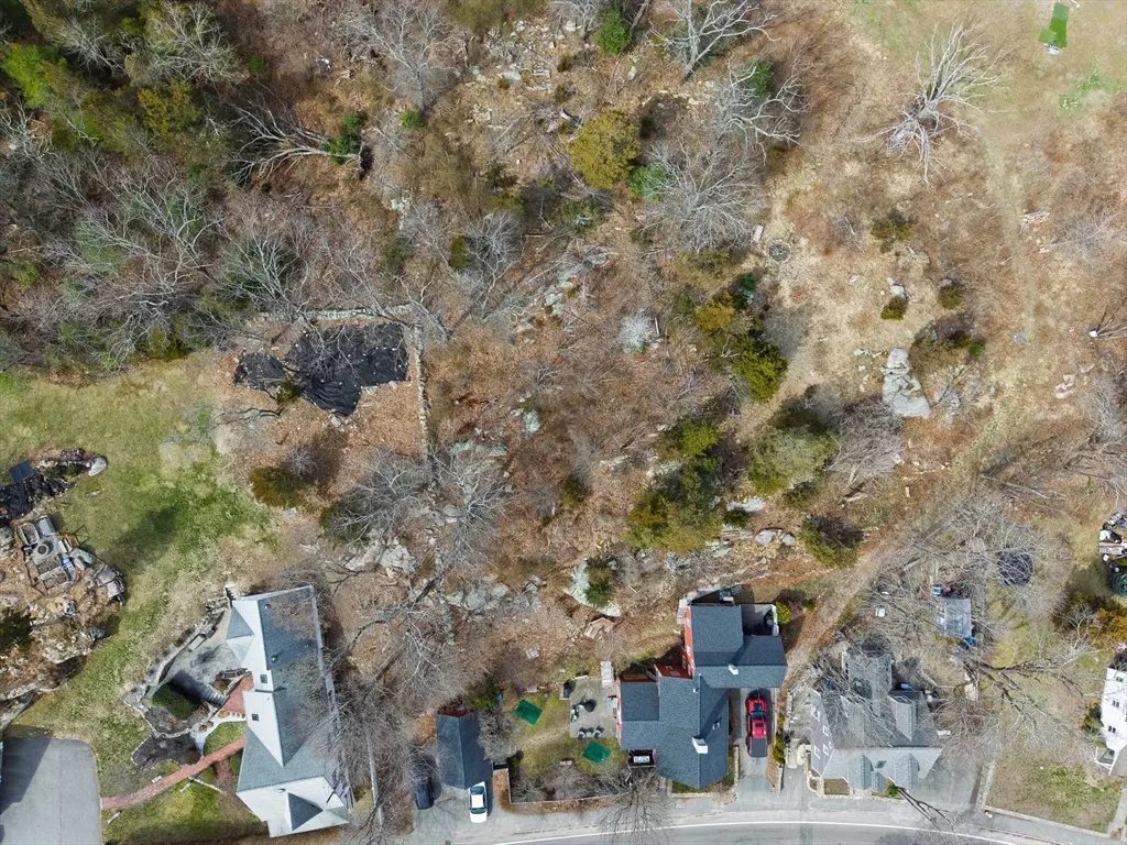 Hingham, MA 02043,166 Hull St