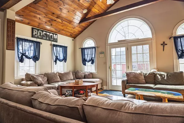 Hingham, MA 02043,166 Hull St