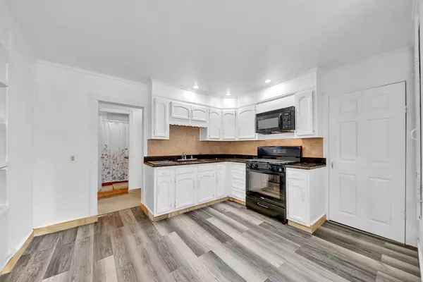 Hudson, MA 01749,56 Park St