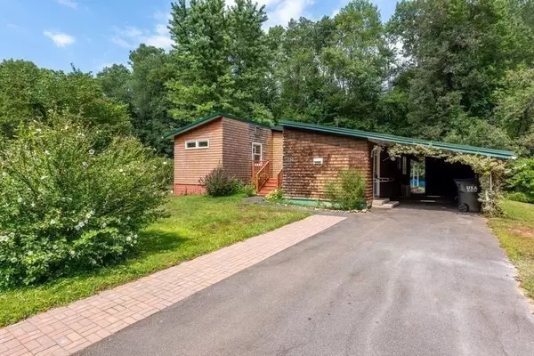 Amherst, MA 01002,110 Grantwood Dr