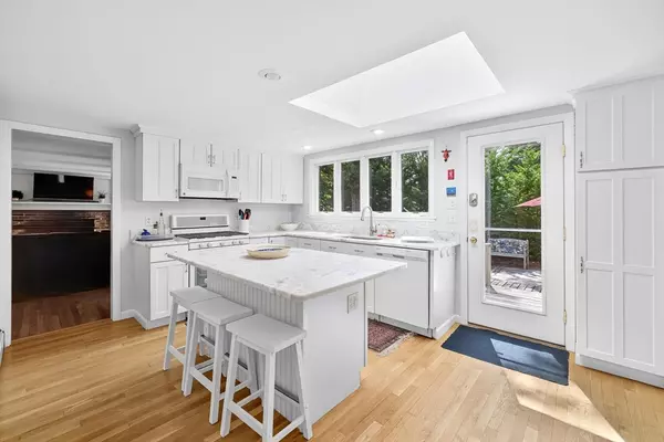 Orleans, MA 02653,53 Great Oak Rd
