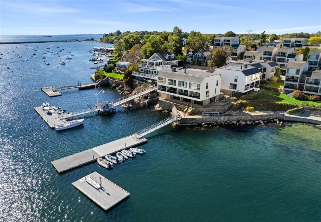 Marblehead, MA 01945,41 Wharf Path #41