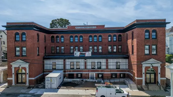 Fall River, MA 02721,403 Division Street #10