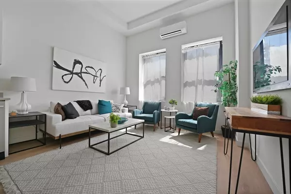 Fall River, MA 02721,403 Division Street #12