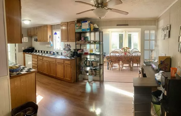 Holland, MA 01521,6 Kimball Hill Rd