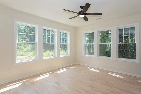 North Reading, MA 01864,300 Martins Landing #107