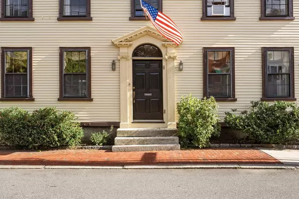 Salem, MA 01970,81 Essex St #1