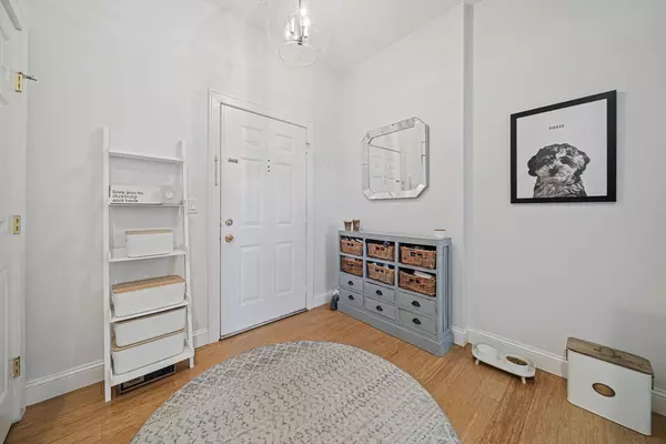 Duxbury, MA 02332,100 Parks St #31