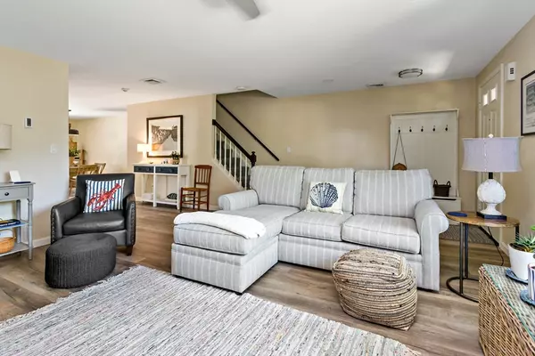 Mashpee, MA 02649,195 Falmouth Rd #16A