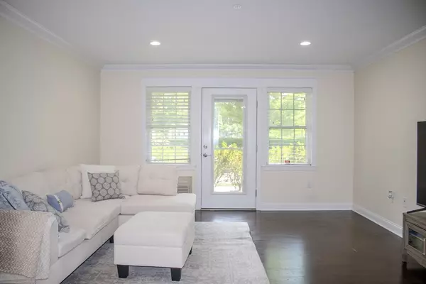 Quincy, MA 02171,39 Fayette St #102