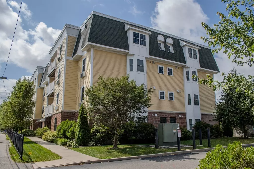 Quincy, MA 02171,39 Fayette St #102