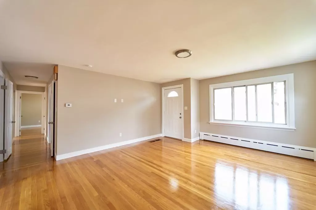 Malden, MA 02148,1305 Salem Street #1