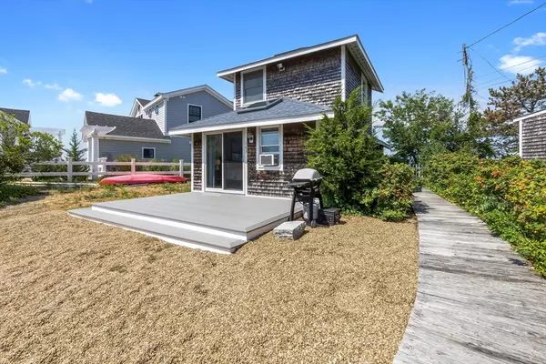 Newburyport, MA 01950,163 Old Point Rd
