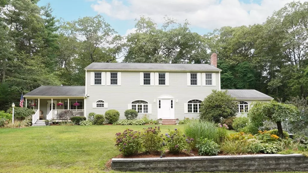 Franklin, MA 02038,488 Maple Street