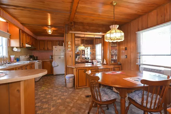 Merrimac, MA 01860,10 Sharon Circle