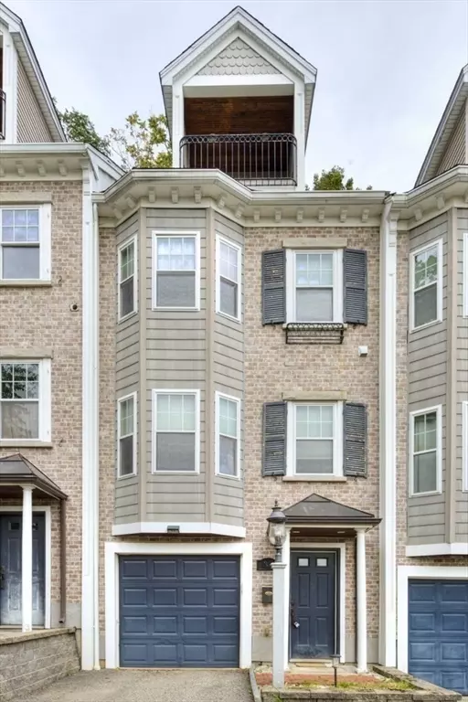 Worcester, MA 01604,38 Johnson St #38