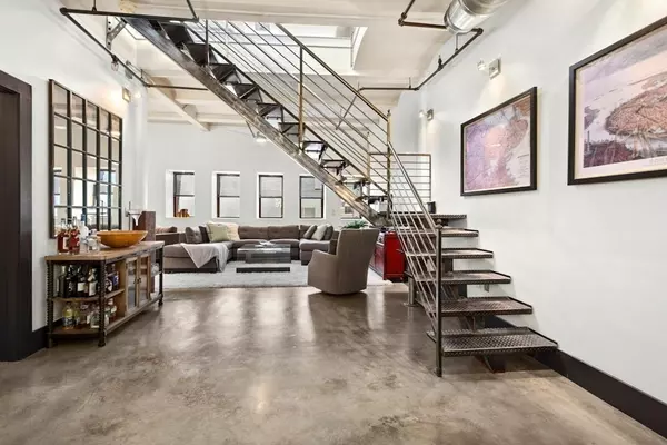 Boston, MA 02111,717 Atlantic Ave #8B